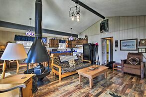 Quiet Cabin w/ Mountain Views ~ 3 Mi to Gatlinburg