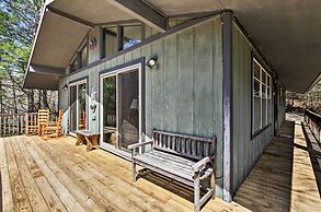 Quiet Cabin w/ Mountain Views ~ 3 Mi to Gatlinburg