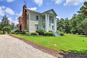 1840s Historic Lafayette Retreat w/ Guest House!