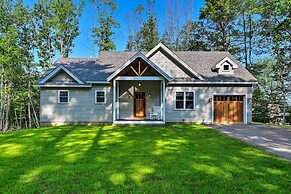 Covered Deck, Grill & Game Room: Gilford House!