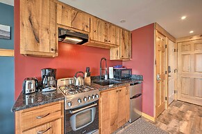 Slopeside Burke Mountain Condo w/ Fireplace!