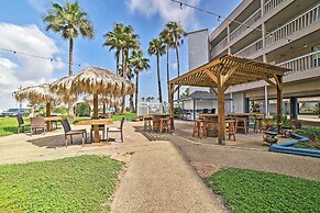 Beachside Corpus Christi Condo w/ Amenities!