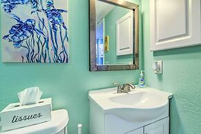 Beachside Corpus Christi Condo w/ Amenities!