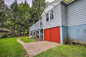 Waterfront Sebago Lake Cottage W/dock + Beach