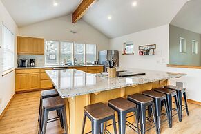 Rockaway Beach Home w/ Hot Tub: 4 Blocks to Beach!