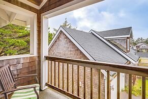 Rockaway Beach Home w/ Hot Tub: 4 Blocks to Beach!