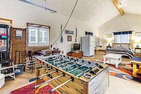 Rockaway Beach Home w/ Hot Tub: 4 Blocks to Beach!