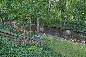 Creekside Getaway: < 7 Mi to Blue Ridge Pkwy!