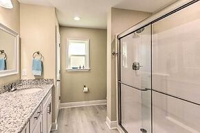 Gulf Breeze Getaway - 8 Mi to Pensacola Beach