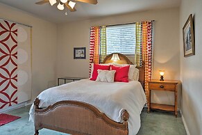 2 Furnished Decks & Lake Views: Austin Escape