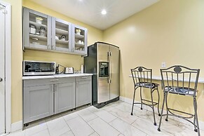 Elegant Detroit Home w/ Yard ~ 5 Mi to Dtwn!