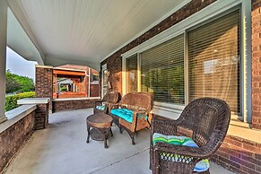 Elegant Detroit Home w/ Yard ~ 5 Mi to Dtwn!