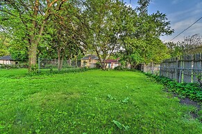 Elegant Detroit Home w/ Yard ~ 5 Mi to Dtwn!