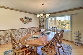 Large Home w/ Games: Walk to Bull Shoal Lake!