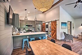 Grand Lake Cottage w/ Hot Tub in Eucha