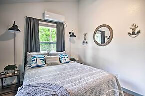 Grand Lake Cottage w/ Hot Tub in Eucha