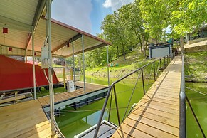 Grand Lake Cottage w/ Hot Tub in Eucha