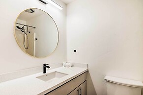 The Cottages: Sweet Skiiers Escape On The Resort!