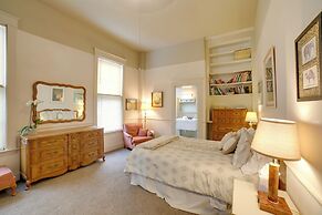 Saugatuck Retreat in Historic Downtown!