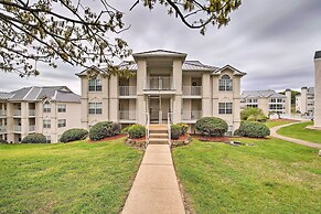 Cozy + Deluxe Branson Condo: Balcony & Pool Access