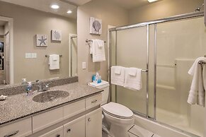 Cozy + Deluxe Branson Condo: Balcony & Pool Access