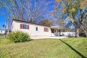 Waterloo Home: Walk to Pickwick Lake Fishing Pier!