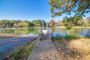 Waterloo Home: Walk to Pickwick Lake Fishing Pier!