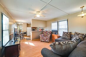 Waterloo Home: Walk to Pickwick Lake Fishing Pier!