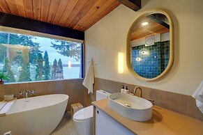 Waterfront Port Orchard Retreat w/ Furnished Deck!