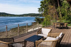 Waterfront Port Orchard Retreat w/ Furnished Deck!