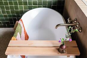 Waterfront Port Orchard Retreat w/ Furnished Deck!