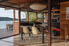 Waterfront Port Orchard Retreat w/ Furnished Deck!