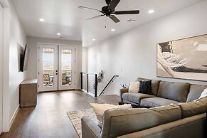 Desert Daydream 4 Bedroom Townhouse