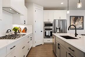 Desert Daydream 4 Bedroom Townhouse