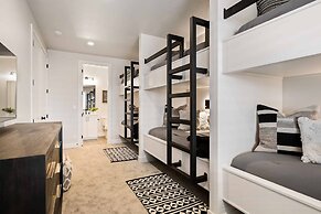 Desert Daydream 4 Bedroom Townhouse