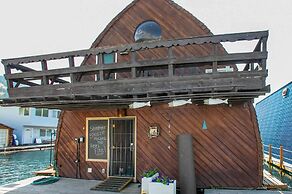 'tranquility' Float House on Lk Pend Oreille