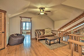 Hot Tub, Grill: Hilltop Log Cabin in Hot Springs!