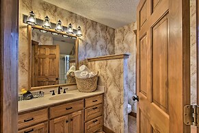 Hot Tub, Grill: Hilltop Log Cabin in Hot Springs!