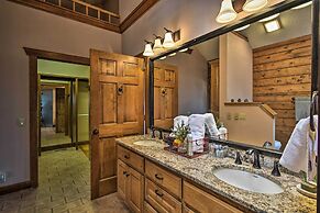 Hot Tub, Grill: Hilltop Log Cabin in Hot Springs!