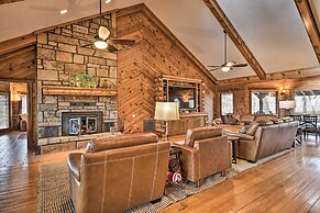 Hot Tub, Grill: Hilltop Log Cabin in Hot Springs!