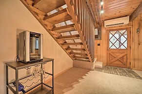 'stonewood Lodge' Home w/ Deck in Glenville!