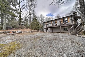 'stonewood Lodge' Home w/ Deck in Glenville!