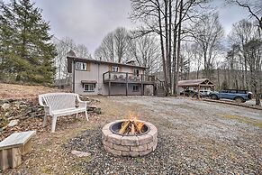 'stonewood Lodge' Home w/ Deck in Glenville!