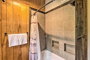 'stonewood Lodge' Home w/ Deck in Glenville!