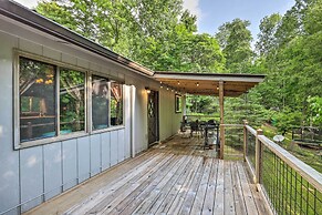 'stonewood Lodge' Home w/ Deck in Glenville!