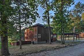 Waterfront Beaver Lake Hideaway w/ Kayaks & More!