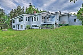 Lovely Waterfront Owls Head Home w/ Own Beach