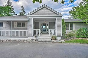 Lovely Waterfront Owls Head Home w/ Own Beach