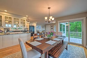 Lovely Waterfront Owls Head Home w/ Own Beach