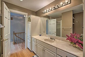 Lovely Waterfront Owls Head Home w/ Own Beach